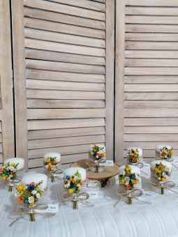 Marturii lumanare alba 7/4,5 cm cu buchet - mod. 3