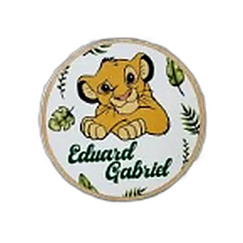 Eticheta lemn personalizare lumanare - mod. Regele Simba